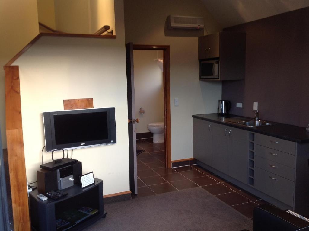 First Light Kaikoura Apartment Room photo